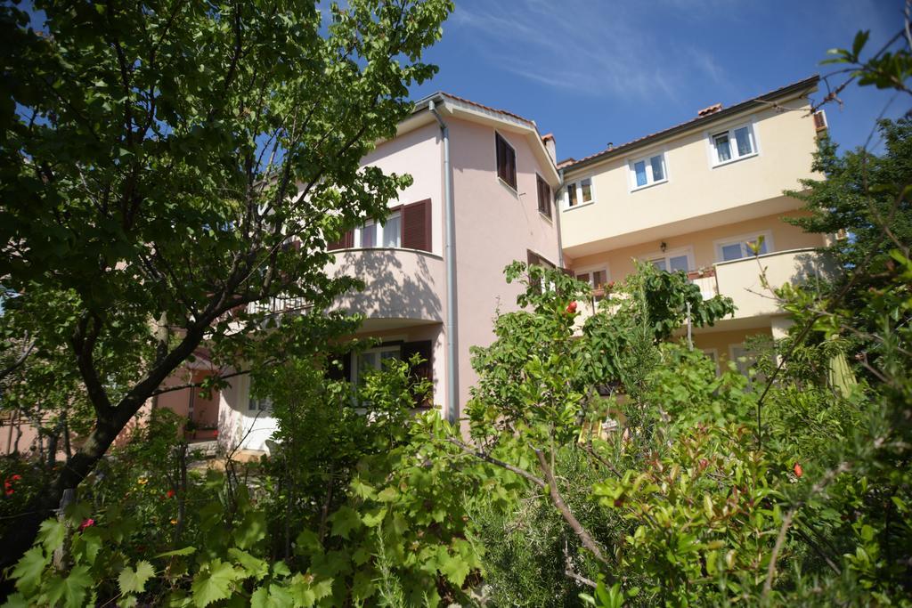 Apartments Vitkovic ツレス エクステリア 写真