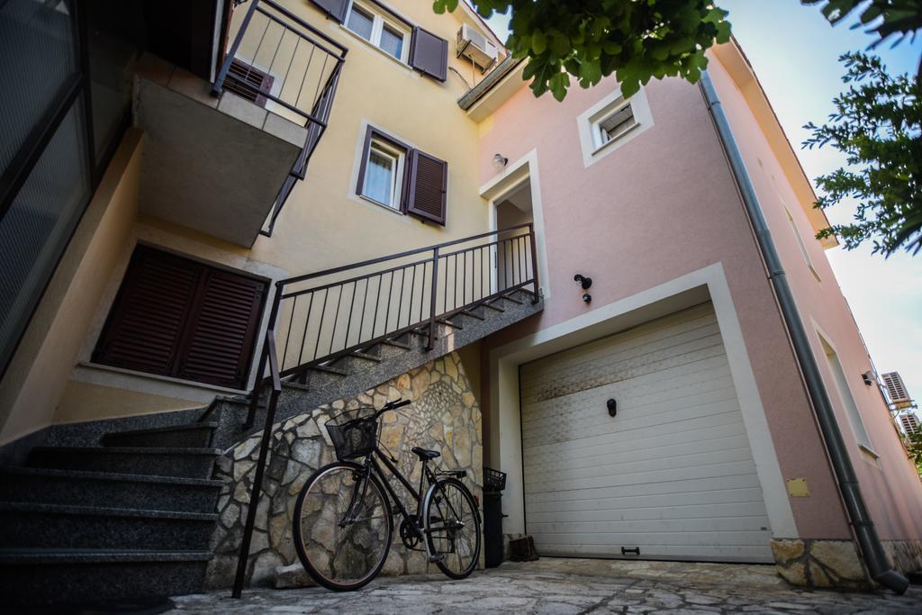 Apartments Vitkovic ツレス エクステリア 写真