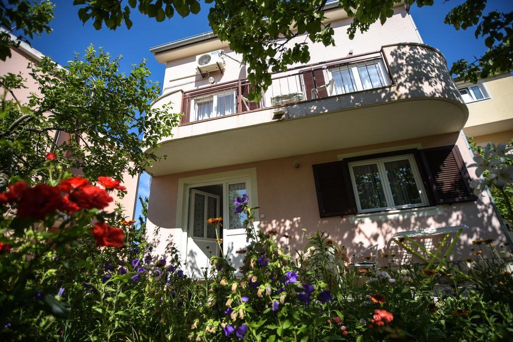 Apartments Vitkovic ツレス エクステリア 写真